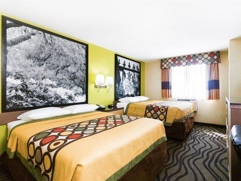Hotel Super 8 By Wyndham Brunswick/St Simons Island Area Extérieur photo