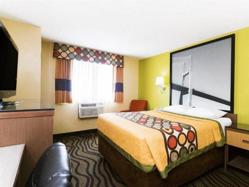 Hotel Super 8 By Wyndham Brunswick/St Simons Island Area Extérieur photo