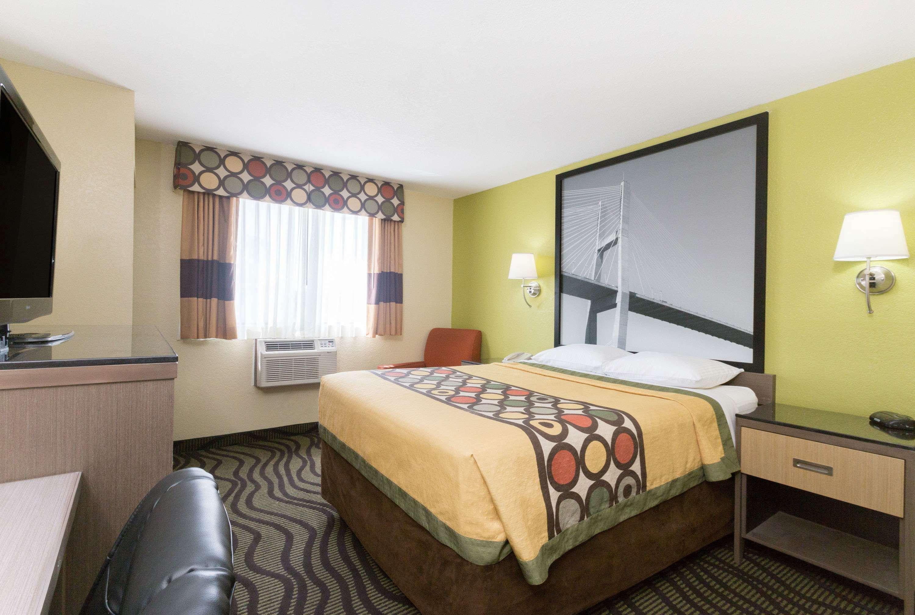 Hotel Super 8 By Wyndham Brunswick/St Simons Island Area Extérieur photo