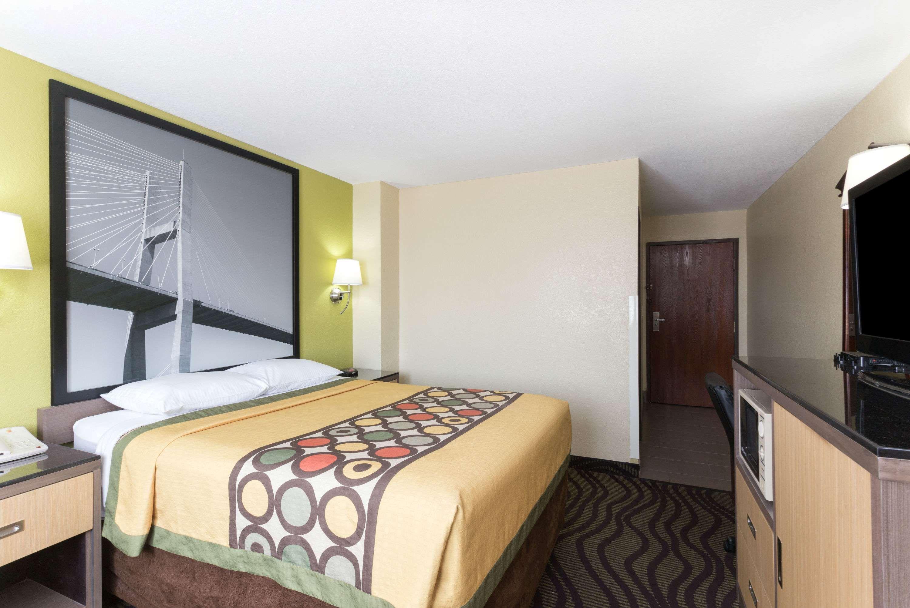 Hotel Super 8 By Wyndham Brunswick/St Simons Island Area Extérieur photo
