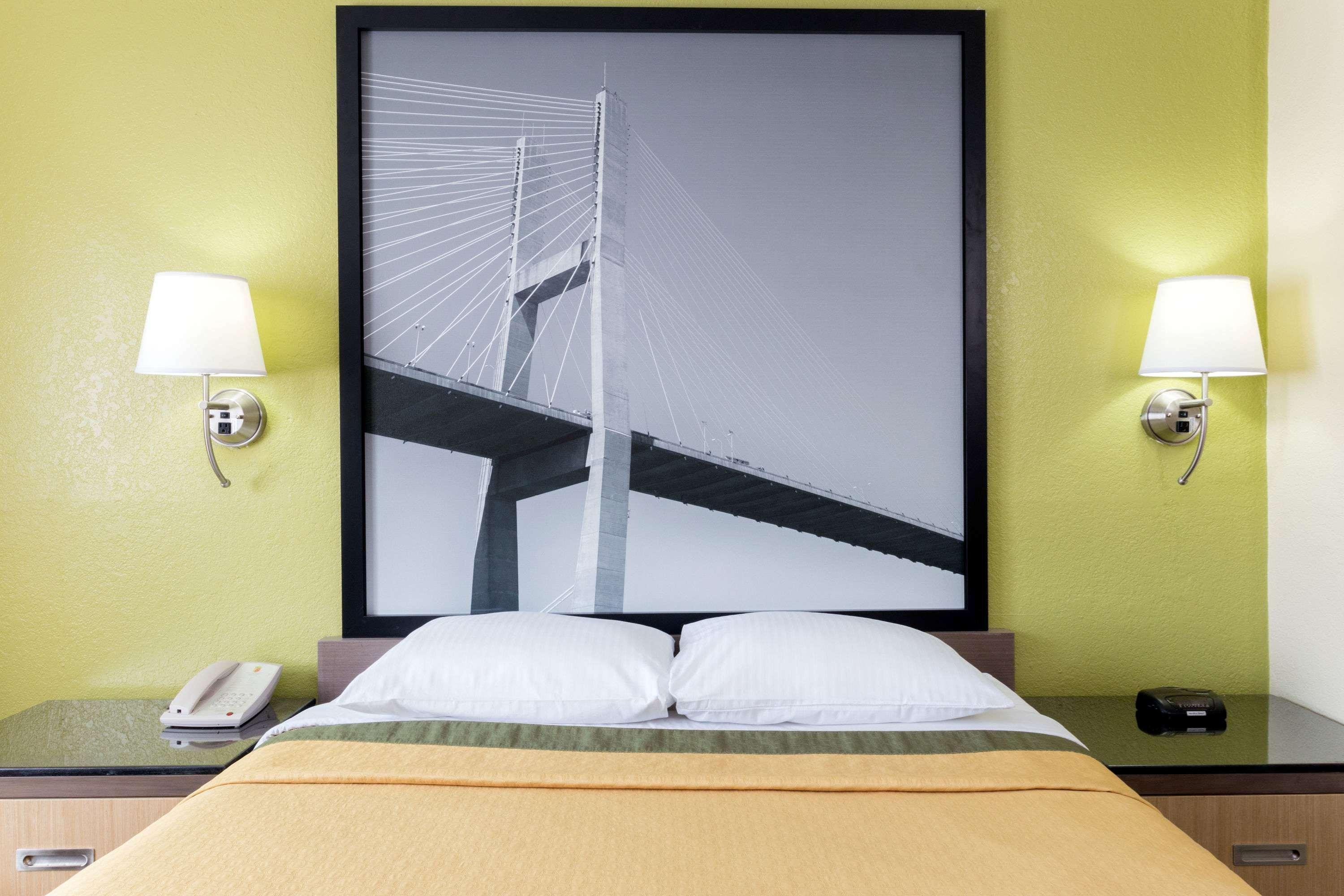 Hotel Super 8 By Wyndham Brunswick/St Simons Island Area Extérieur photo