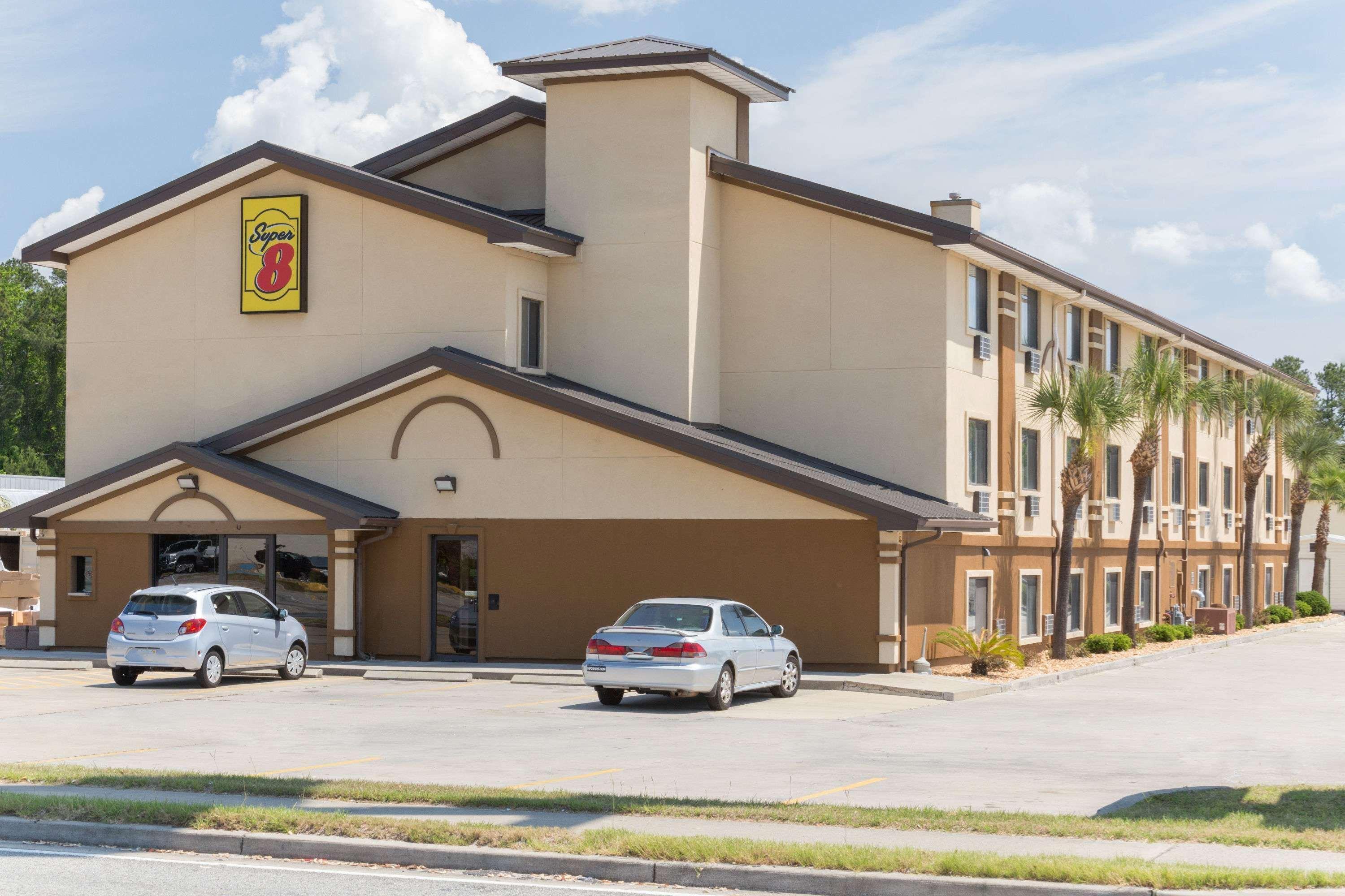 Hotel Super 8 By Wyndham Brunswick/St Simons Island Area Extérieur photo