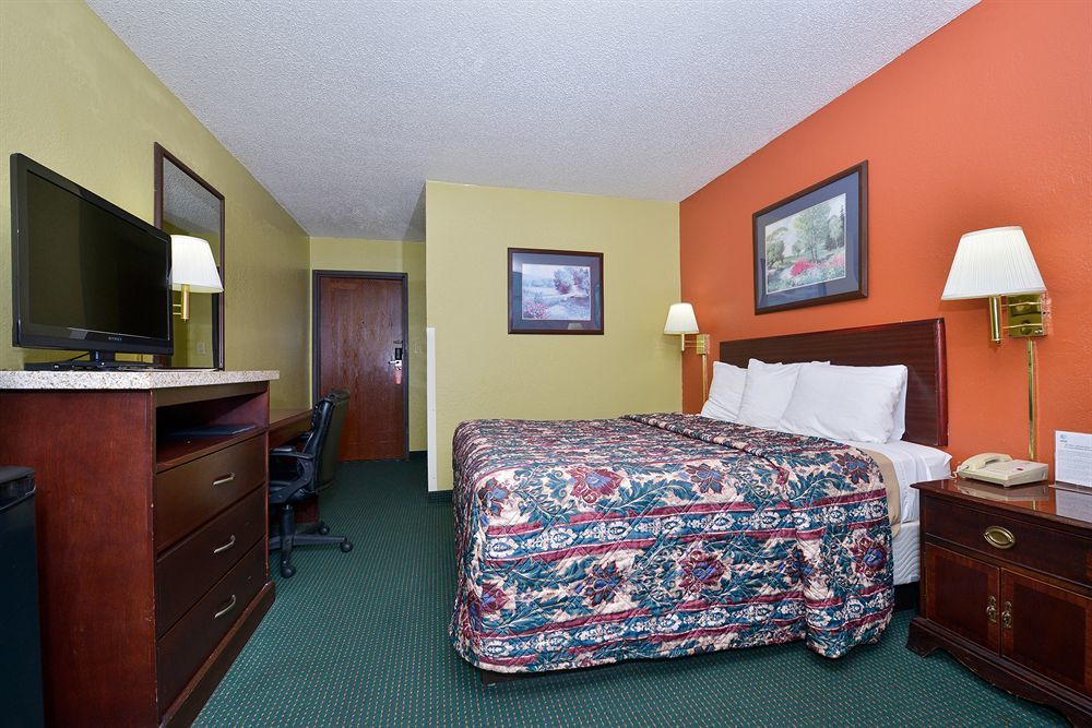 Hotel Super 8 By Wyndham Brunswick/St Simons Island Area Extérieur photo