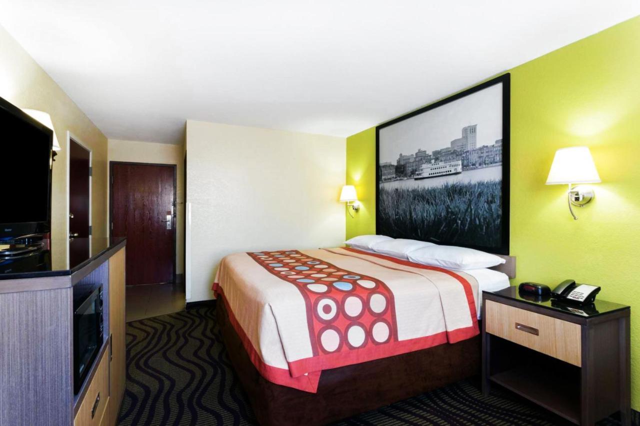 Hotel Super 8 By Wyndham Brunswick/St Simons Island Area Extérieur photo